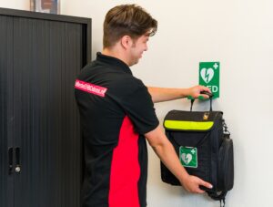 'Verplicht AED voor bedrijven met 50 werknemers'