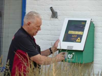 Gauke controle AED buiten